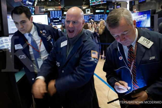 Wall Street treads water as trade-fuelled rally pauses