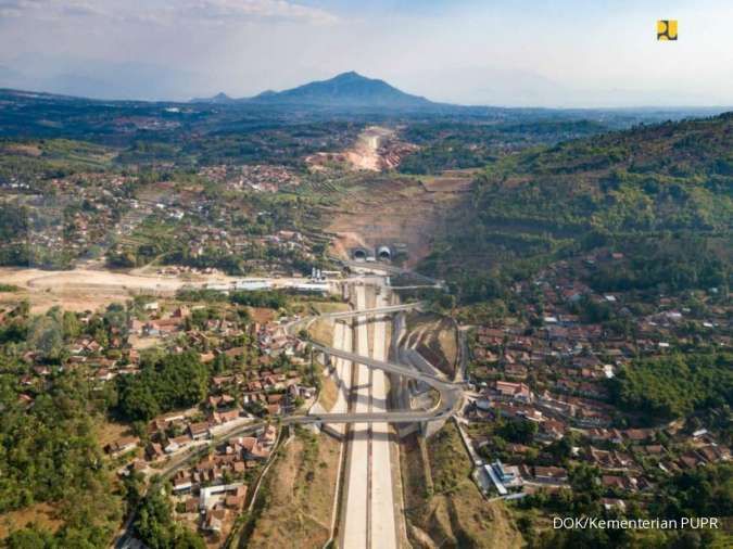 Jokowi: Indahnya pemandangan sepenggal Jalan Tol Cisumdawu