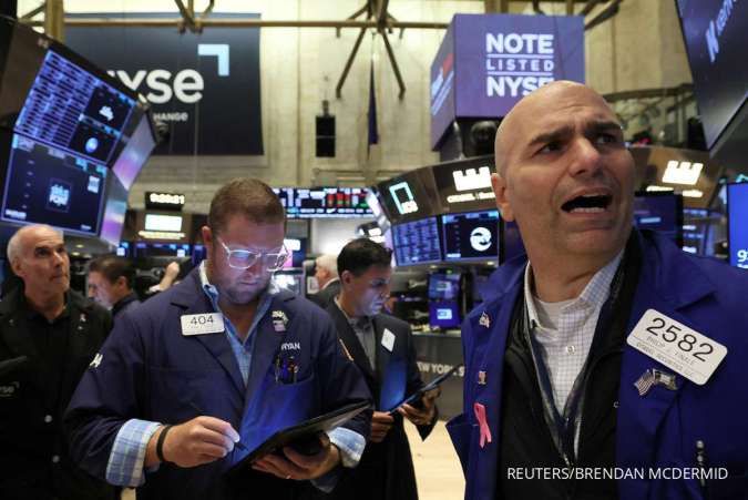 Wall Street: S&P Ditutup Naik Tipis Dibayangi Kenaikan Imbal Hasil US Treasury