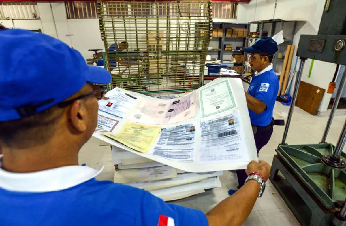 Sebanyak 1.441 dokumen warga yang rusak akibat banjir direstorasi 