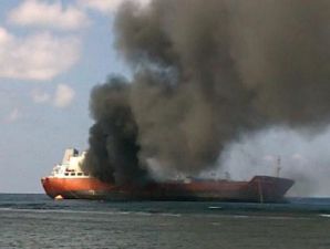 Satu kapal penyeberangan Selat Sunda terbakar