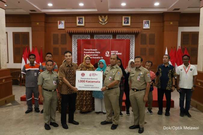 Optik Melawai Gelar Pemeriksaan Mata Gratis dan Donasikan Kacamata di Jakarta Barat