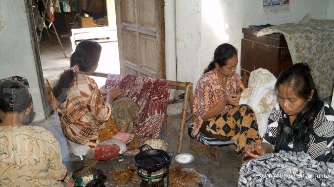 Batik sutra tulis masih diminati pasar