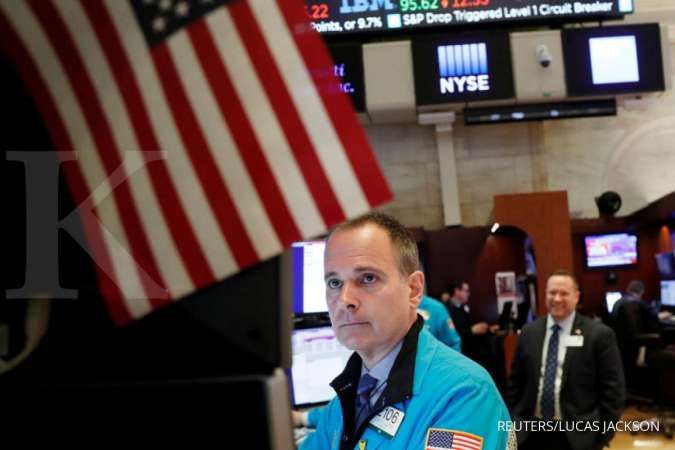 Wall Street naik 1% setelah banjir stimulus dari bank sentral global