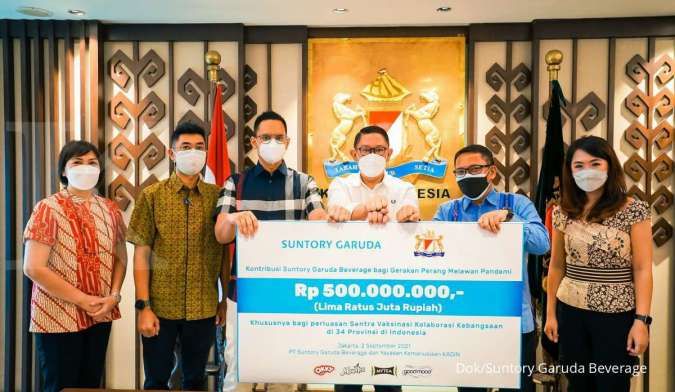 Yayasan Kemanusiaan Kadin Indonesia & Suntory Garuda Beverage Salurkan Bantuan untuk Percepatan Vaksinasi