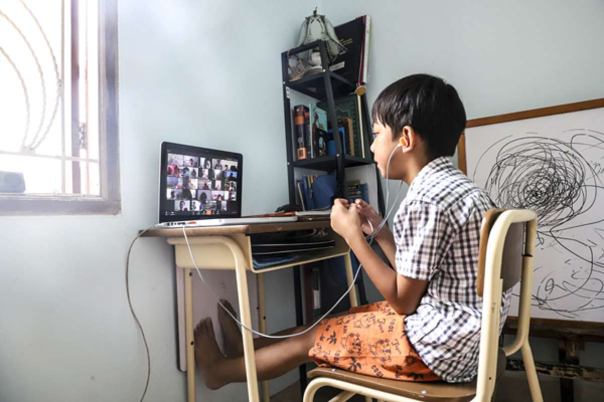 Panduan Aman Menggunakan Konferensi Video