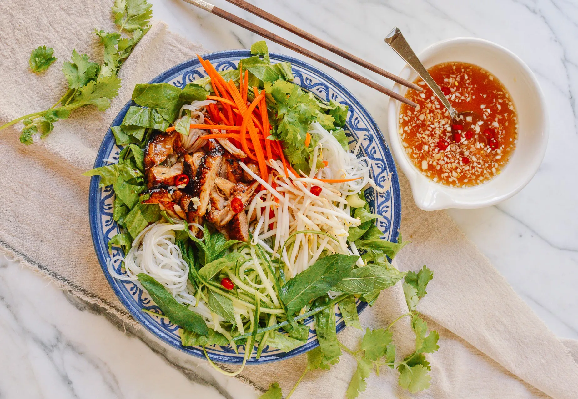 Jenis mie dingin terkenal di dunia: Vietnamese Rice-Noodle Salad