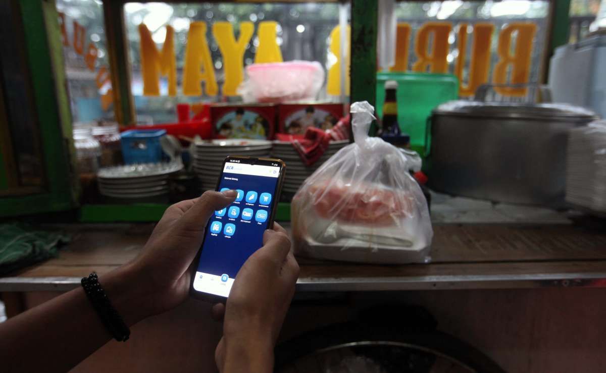 Lonjakan Transaksi Mobile Banking BCA
