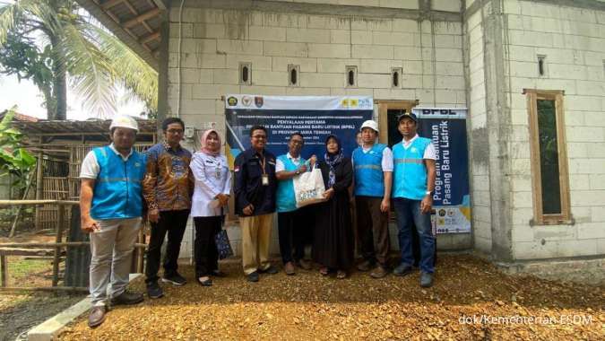 Sebanyak 1.062 Rumah Tangga Terima Bantuan Pasang Baru Listrik (BPBL) di Cilacap