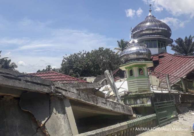 Sebanyak 7 Warga Meninggal Dunia akibat Gempa M6,1 di Sumatra Barat