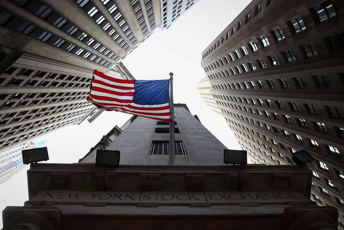 Wall Street Rebound: Dow Jones, S&P 500 dan Nasdaq Ditutup Menguat Lebih Dari 1%