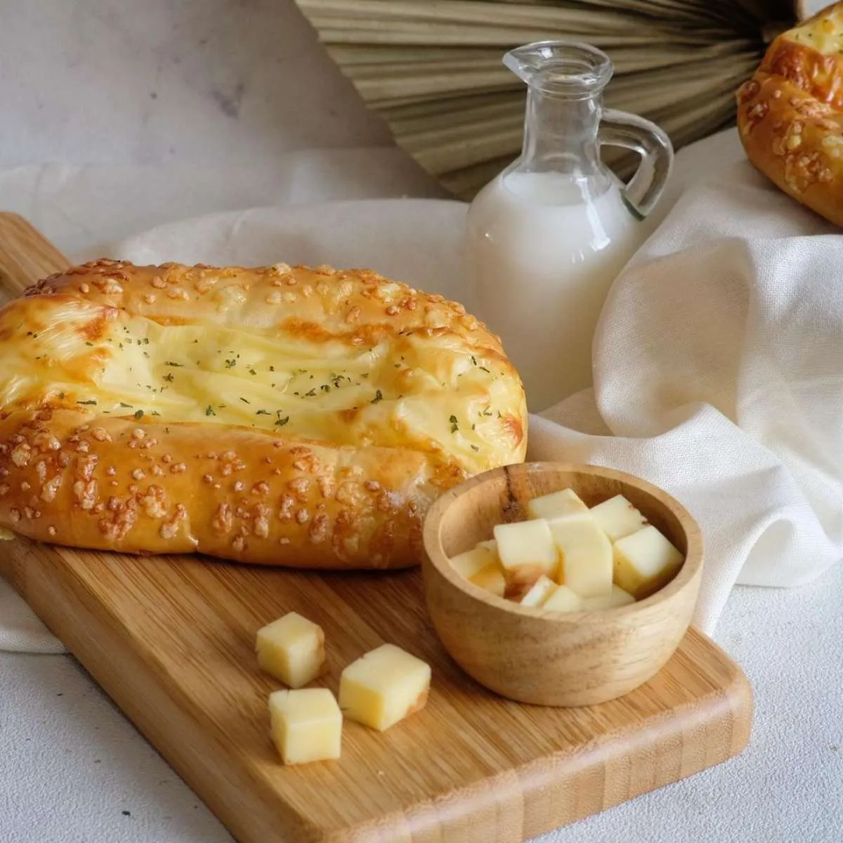 Promo BreadTalk 3-7 Mei 2021, Cheese Lovers mulai Rp 9.000 saja!