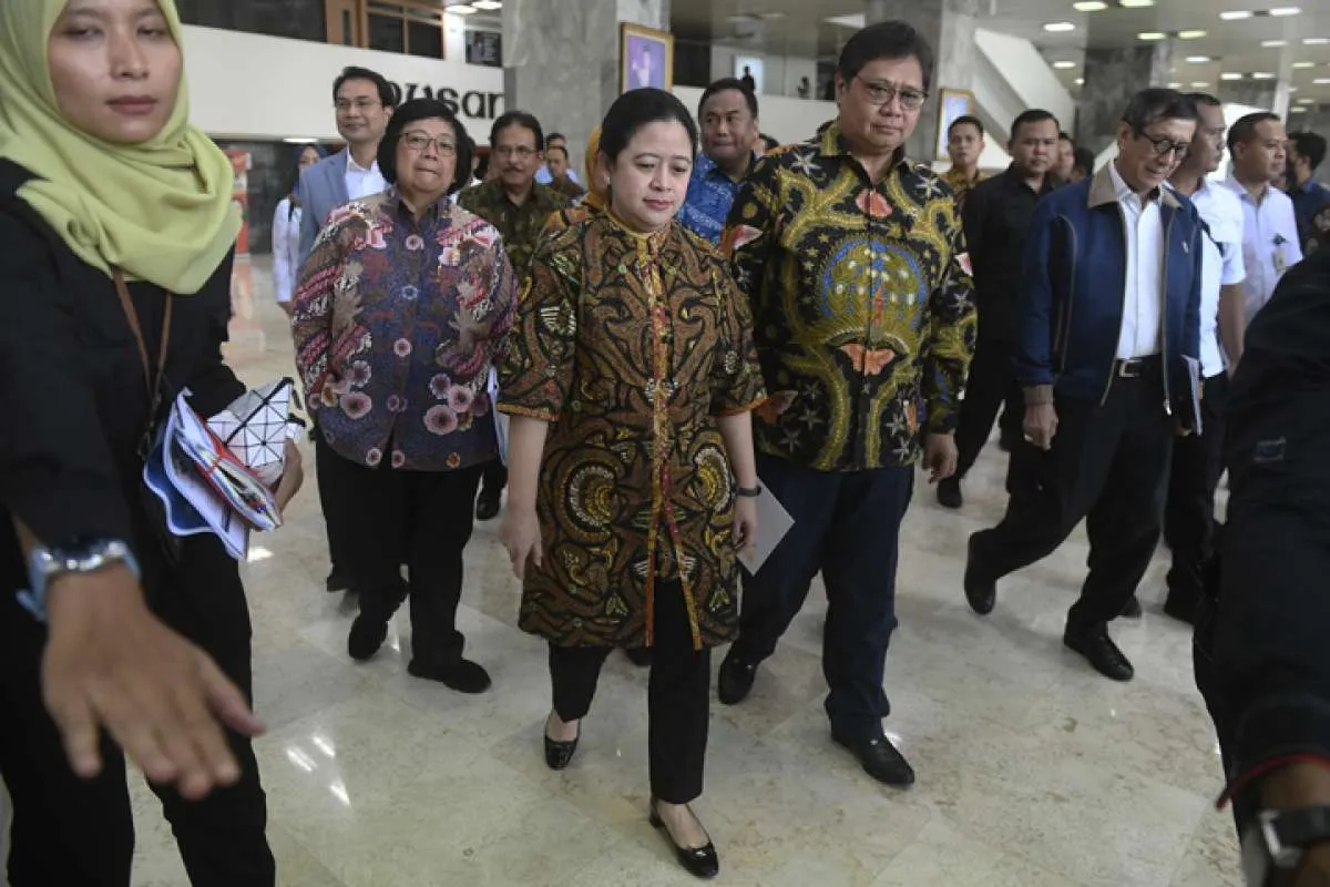 Omnibus Law: Disanjung pengusaha ditentang pekerja