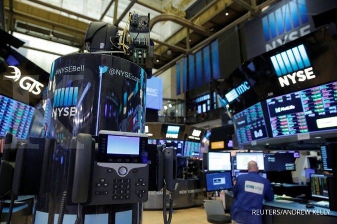 Pasar cemas, bursa Wall Street berakhir turun