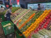 Keyakinan Konsumen Turun Agustus 2025, Kelas Menengah-Bawah Paling Tertekan