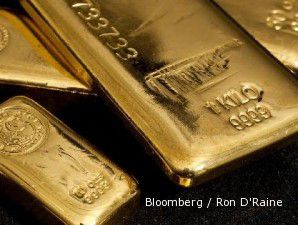 Harga emas alami penurunan terbesar dalam setahun terakhir