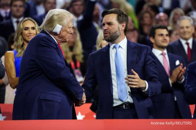 J.D. Vance, Pasangan Trump pada Pemilu AS Mulai Tampil di Depan Publik Pendukungnya