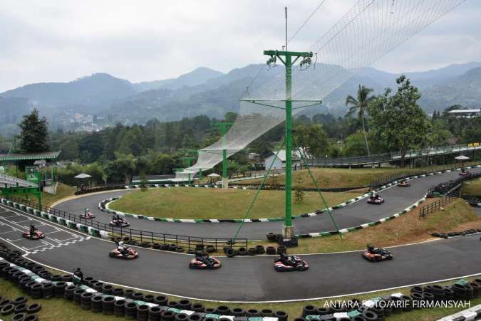 Hampir Seluruh Kota Berawan, Begini Prakiraan Cuaca Jawa Barat Besok Selasa (14/7)