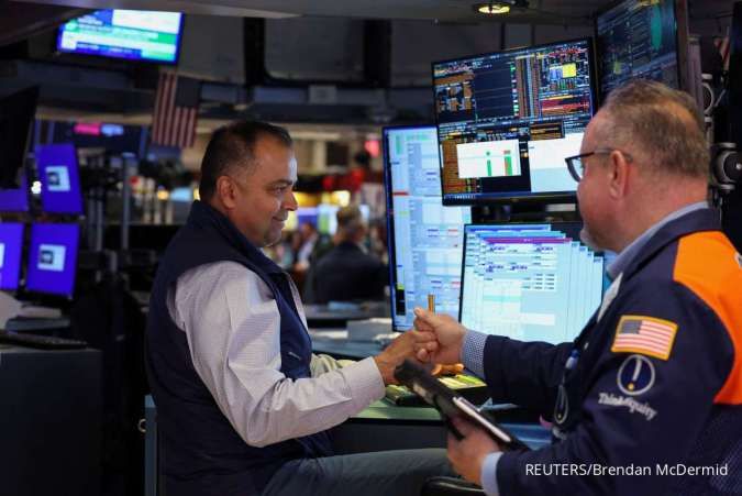 Wall Street Ditutup Melemah, Ketegangan AS-Iran Redam Optimisme Laba dan AI