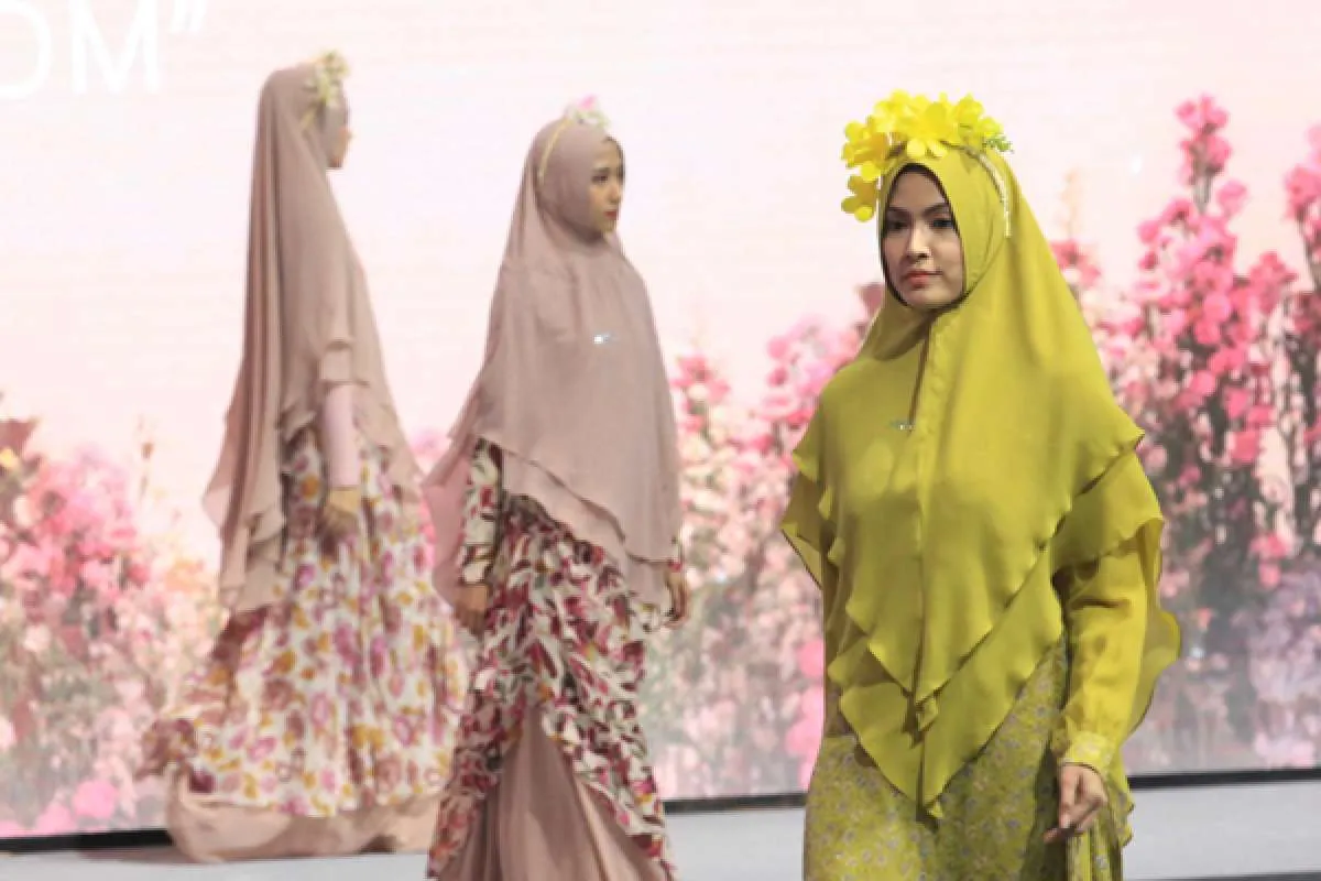 Prediksi Tren Warna 2024 di Industri Fashion dan Bagaimana Proses Meramalnya