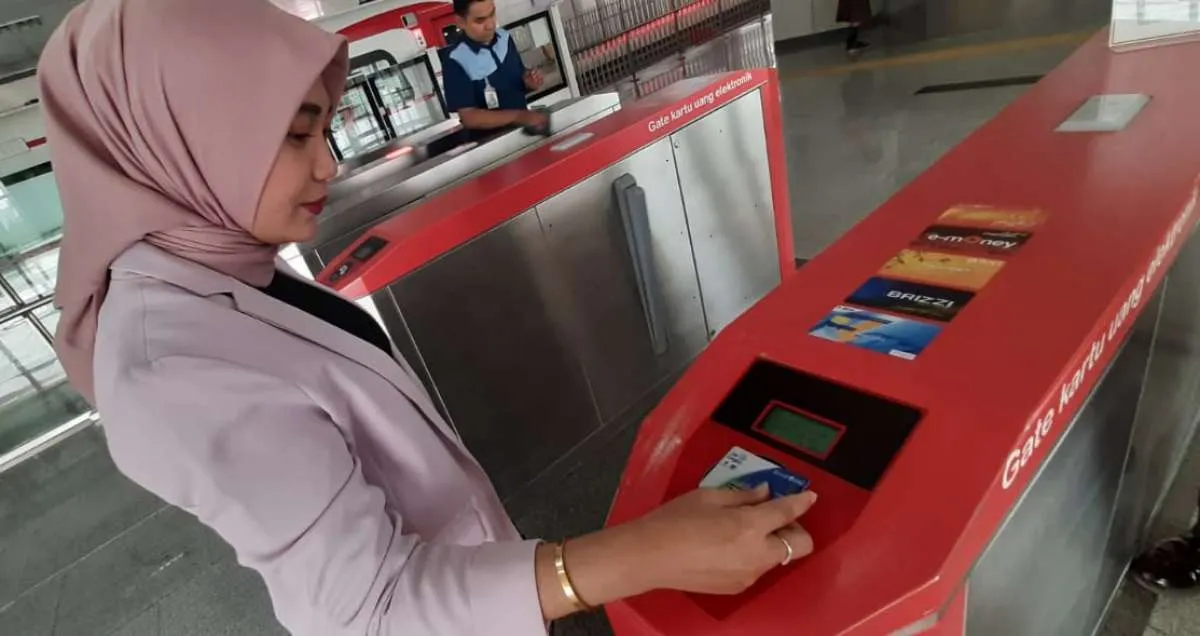 Bank DKI lanjutkan pengembangan fitur baru JakOne Mobile