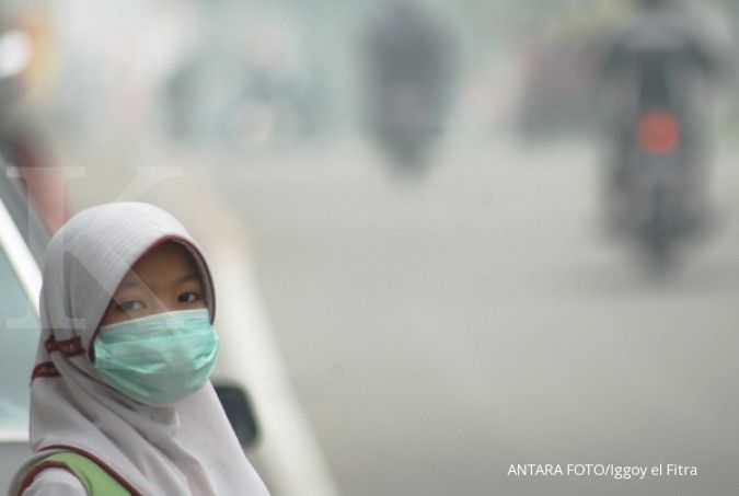 Langit Jakarta berkabut, antisipasi kabut asap