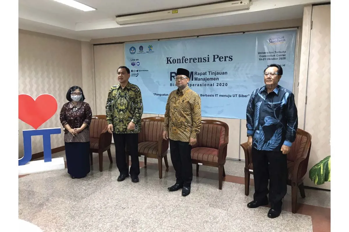 Kemenristek Dorong Lulusan UT Bidik Start Up