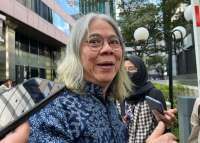 Naik Signifikan, Saham Afiliasi Grup Salim & Sinar Mas Jadi Top Leader Penopang IHSG