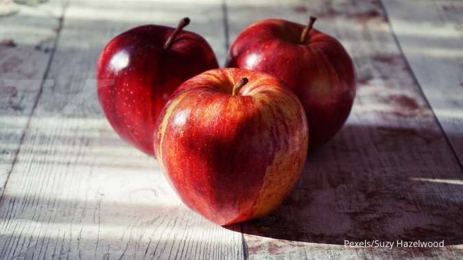 Buah Apel dapat Anda pakai sebagai obat penurun kolesterol.