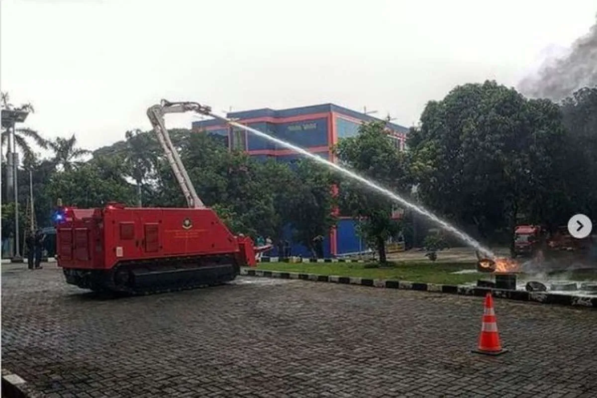 Pemprov DKI gelontorkan Rp 37,4 miliar untuk beli 1 robot pemadam kebakaran