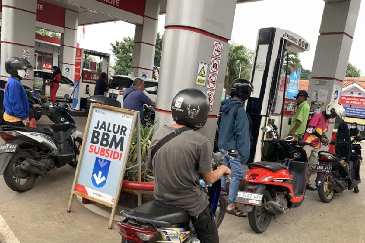Alasan Pemerintah Belum Turunkan Harga BBM Subsidi Kendati Harga Minyak Dunia Turun