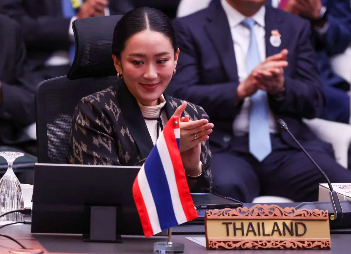 Mantan PM Kamboja Hun Sen Menuduh PM Thailand Menghina Raja