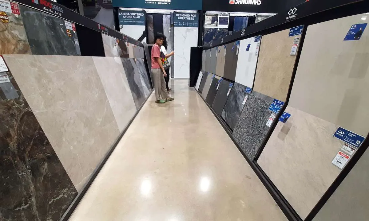 Produksi Keramik Naik Dobel Digit Jadi 300 Juta M² hingga Agustus 2025