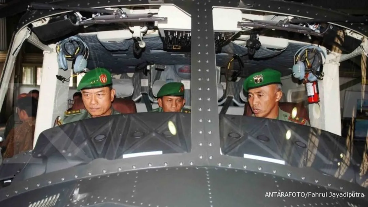 Helikopter TNI jatuh, 9 orang luka bakar