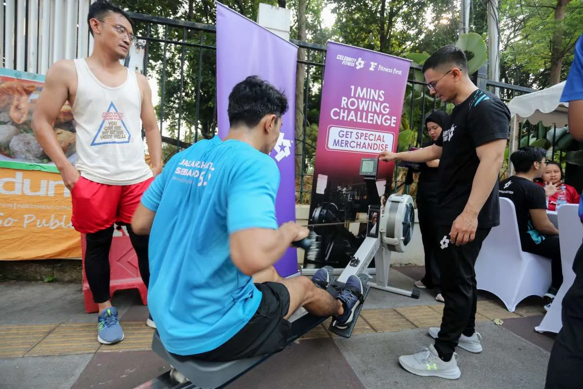Mendorong Gaya Hidup Sehat Masyarakat, AIA dan BCA Gelar Vitality Active Day 2024