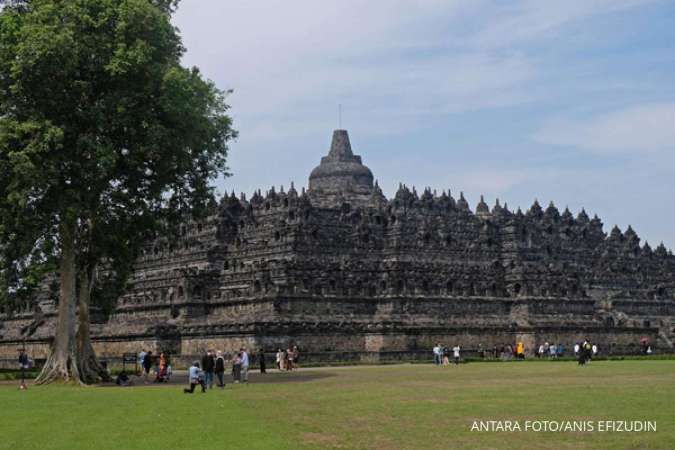 Kementerian ATR/BPN Serahkan Sertifikat Tanah Candi Borobudur ke Kemendikbudristek