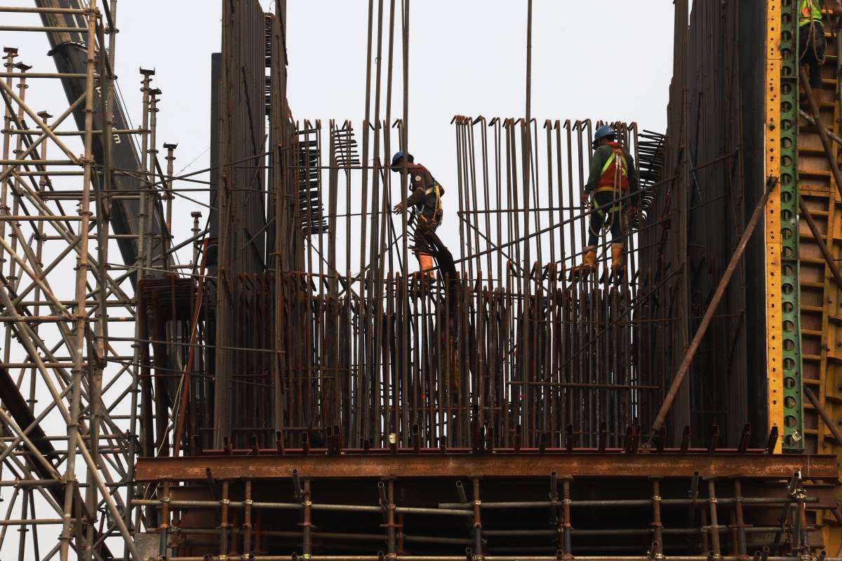 Suku Bunga Melemah, Prospek Emiten Properti dan Konstruksi Cerah