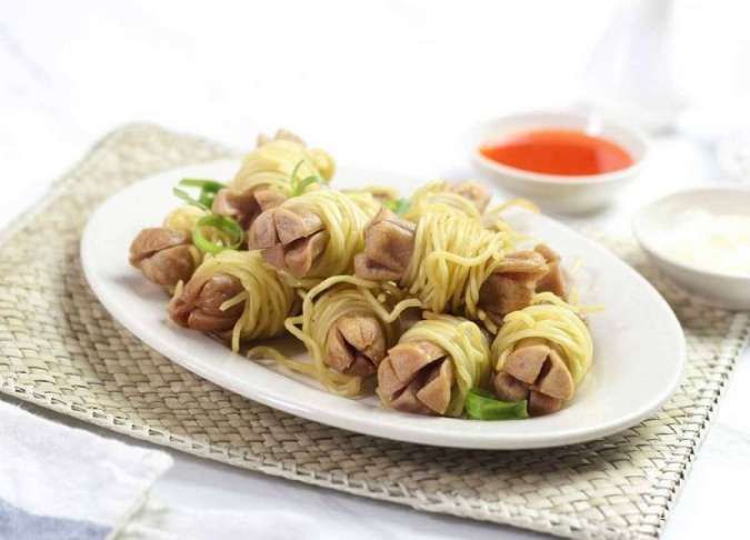 Sosis Gulung Mie, Ide Makanan Untuk si Kecil yang Susah Makan