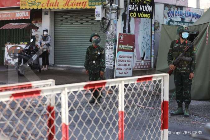 Vietnam kerahkan tentara untuk mengawasi lockdown Covid-19