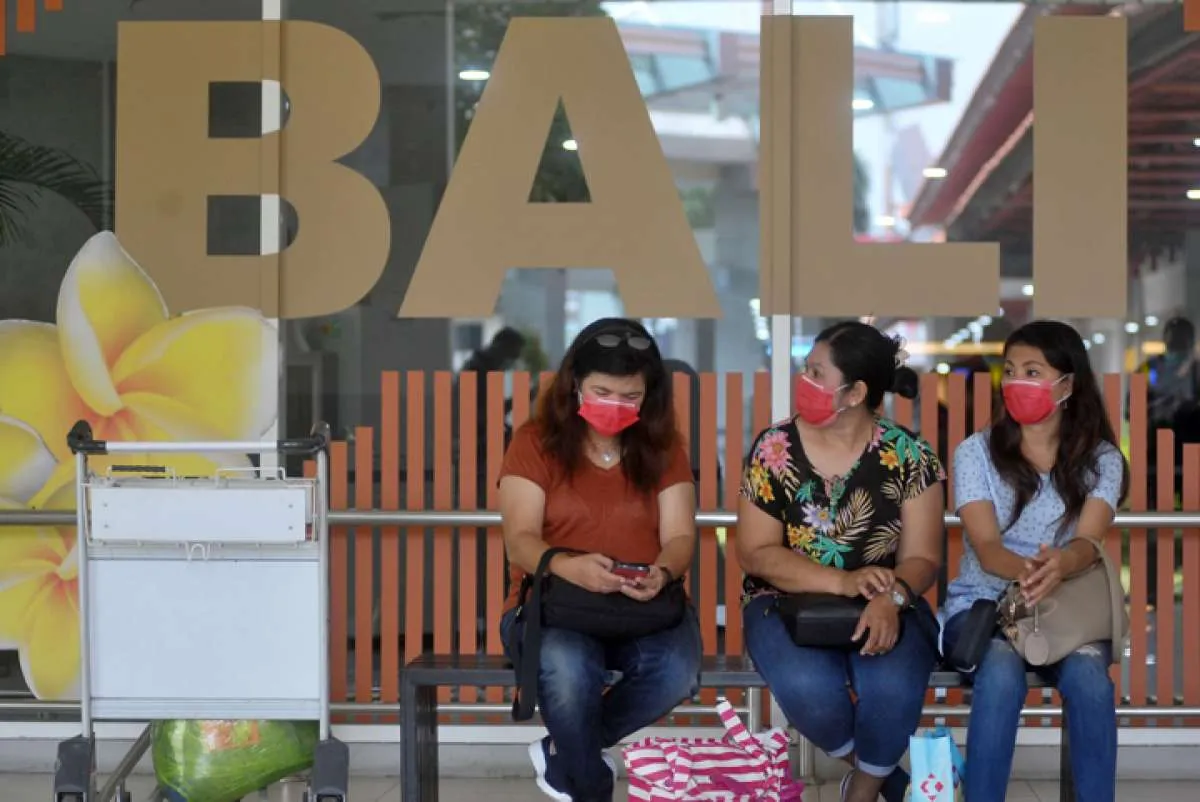 Resmi berlaku hari ini (3/11), aturan perjalanan pesawat terbang tak wajib tes PCR