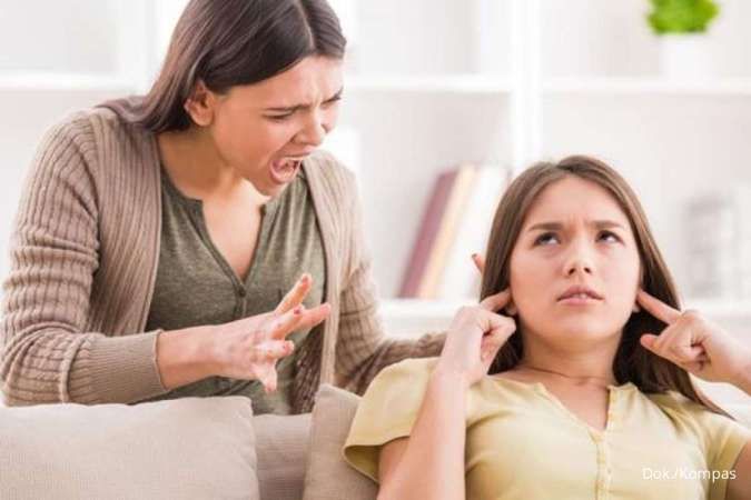 4 Alasan Anak Remaja Tidak Mau Mendengarkan Orang Tua yang Paling Umum Terjadi