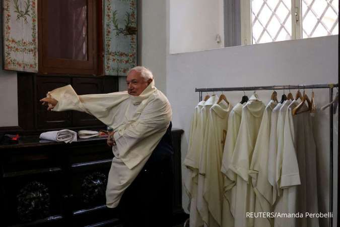 POPE-SUCCESSION/AVELINE-MASS