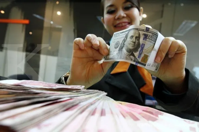 Rupiah predicted to weaken to 14,000 per US dollar