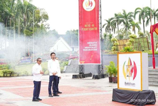 Kontan - Bukit Asam Kilas Online. Upacara HUT ke-44 PTBA