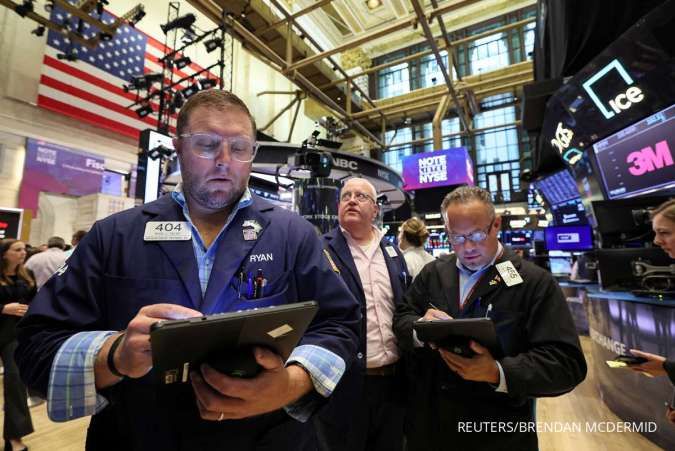 Wall Street Naik Tipis Rabu (8/11), Investor Mencerna Komentar Pejabat The Fed