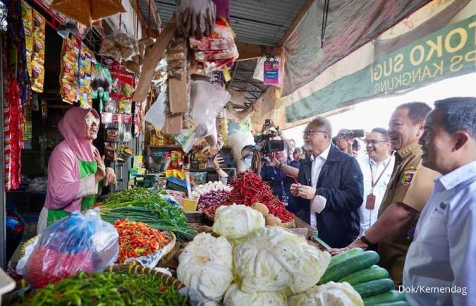 Kunjungi Pasar di Lampung, Mendag Zulkifli Hasan: Pasokan Bapok Melimpah