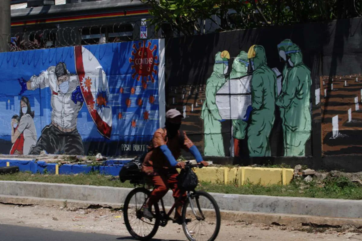 Jokowi minta 12 kabupaten/kota penyumbang 30% kasus aktif nasional jadi prioritas