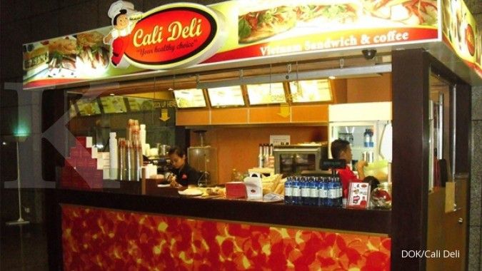 Mencicipi laba kedai makanan Vietnam 