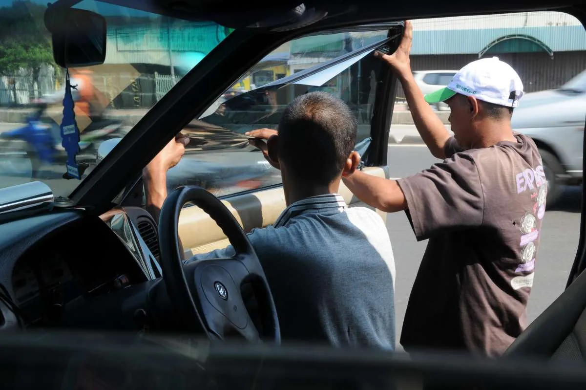 Tanda Kaca Mobil Retak Bisa Diperbaiki