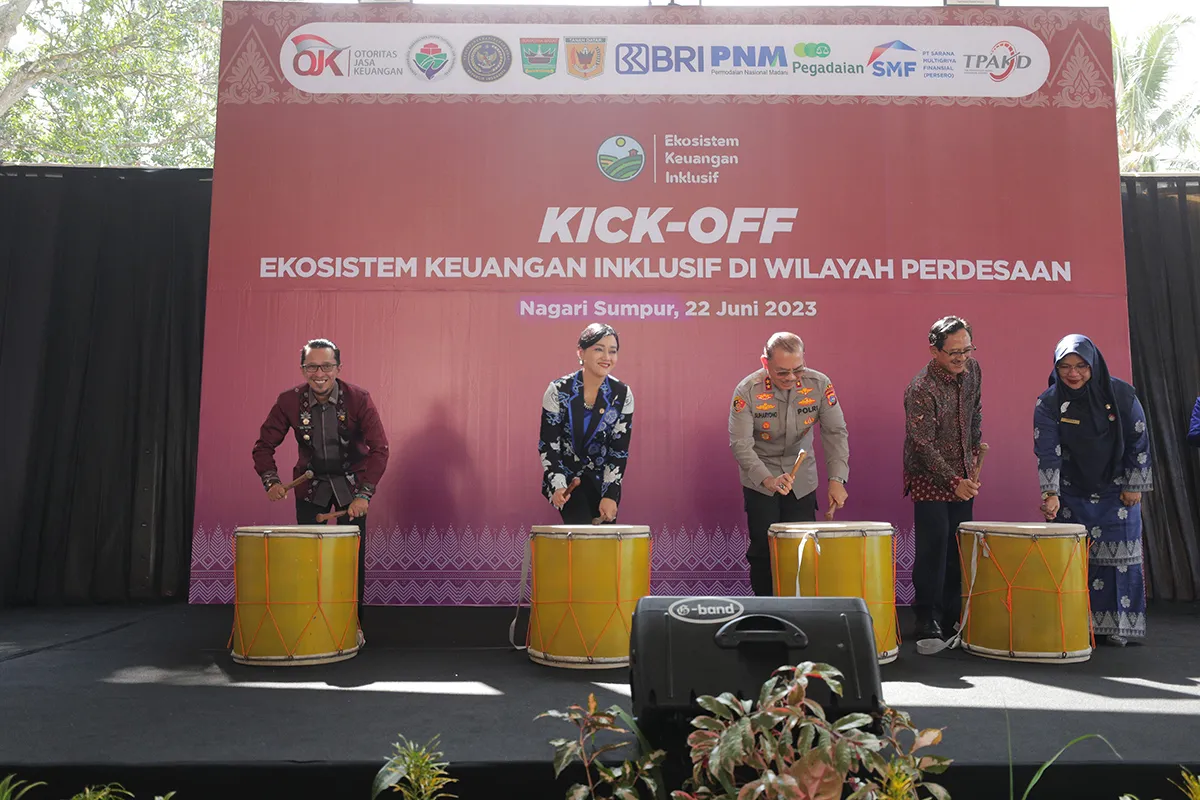 OJK Garap Masyarakat Nagari Sumpur Melek Produk dan Layanan Keuangan